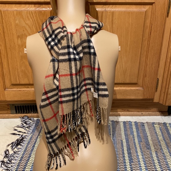 Burberry Other - Burberry Vintage Nova Check 💯% Cashmere Scarf 55” GUC! Gold label